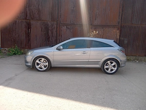 Opel Astra h gtc 1.9 cdti 120cp