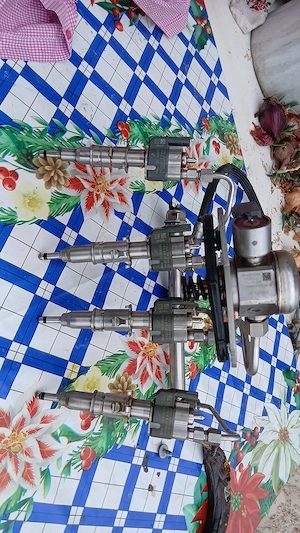 Injectoare bmw seria 1 16 benzina 122 HP  - imagine 2