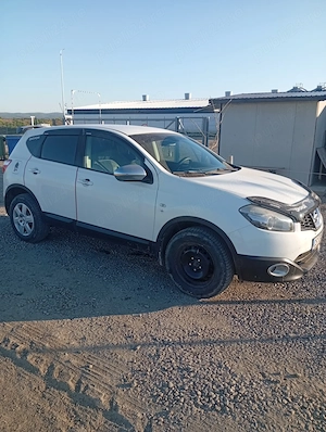 Nissan Qashqai 2000 diesel 4 4 an 2010