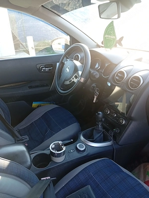 Nissan Qashqai 2000 diesel 4 4 an 2010 - imagine 4