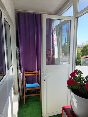 Vând schimb ap.2 cam. direct proprietar, Bd. Fratii Golesti, Pitesti, et.4 din 8, an 1993, 71 mp