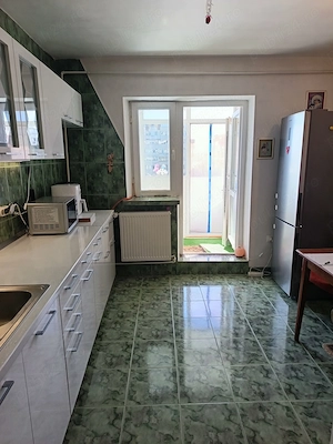 direct proprietar ap. 2 camere 71mp, Bd. Fratii Golesti, Pitesti, et.4 8, 1993 