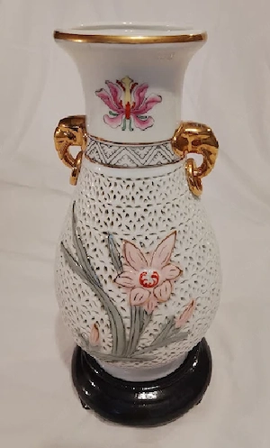 Vază Vintage Porțelan Dantelat 25cm - Stare Nouă   Colectie