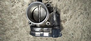 Clapeta de accelerație / admisie - Mercedes C Class 1.8 benzina  - imagine 5