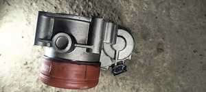 Clapeta de accelerație / admisie - Mercedes C Class 1.8 benzina  - imagine 4