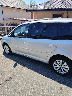 Vand VW TOURAN 2.0 DIESEL 140CP. An fabricație 2013.2013. Nr. km 333 - imagine 4