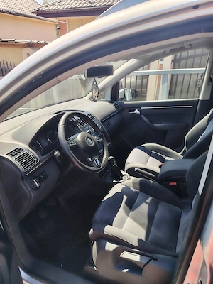 Vand VW TOURAN 2.0 DIESEL 140CP. An fabricație 2013.2013. Nr. km 333 - imagine 3