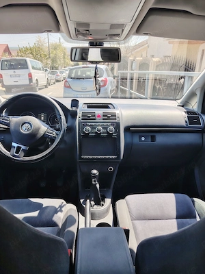 Vand VW TOURAN 2.0 DIESEL 140CP. An fabricație 2013.2013. Nr. km 333 - imagine 5