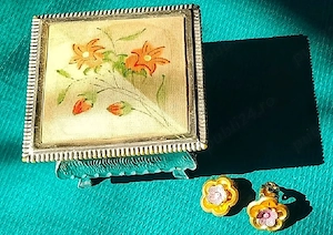 Set Cadou Vintage: Casetă Bijuterii Stil Baroc + Cercei Asortați GRATIS