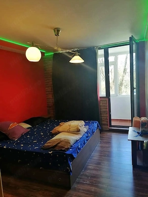 Închiriez apartament 3 camere - imagine 5
