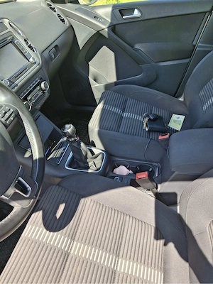 VW Tiguan 4x4 an 2011, motor 2.0 TDI - imagine 5