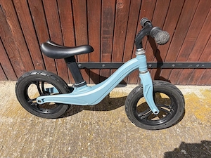 Vand biciclete si trotinete