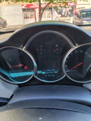 Chevrolet Cruze  - imagine 4