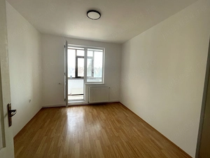 Apartament cu 3 camere in mun. Brasov - imagine 2