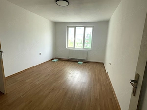 Apartament cu 3 camere in mun. Brasov - imagine 4