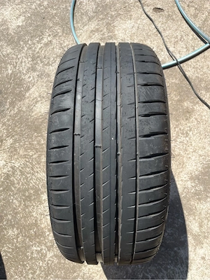 Set anvelope Michelin Pilot Sport 4 215/40/ZR17