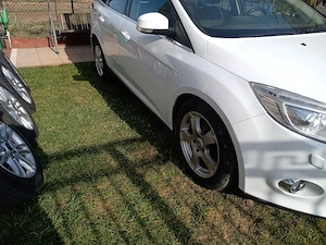 Ford Focus 1.6 TDCI,Titanium, xenon, GPS, manuala - imagine 3