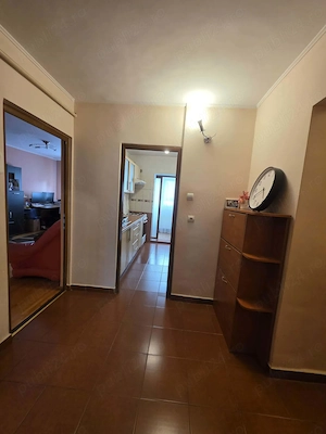 Apartament 3 camere   Scoala Nr10   Etaj 3   - imagine 5