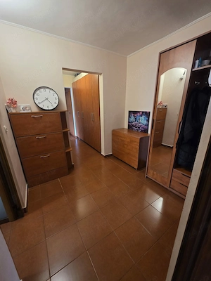 Apartament 3 camere   Scoala Nr10   Etaj 3   - imagine 9