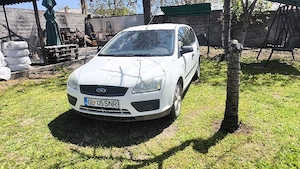 Ford Focus 1.6 TDI, an fabricatie 2006, pret 1250 EUR  