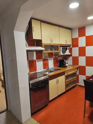 Vand doua case curte Bragadiru parter si etaj - imagine 2