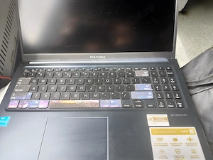 Vând Laptop Asus Vivobook 15 pentru piese 
