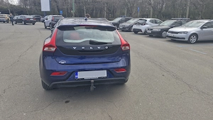 Volvo V40 2016 T2 120 cai manual benzina - imagine 2