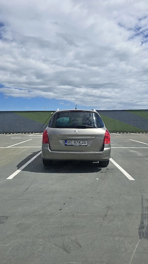 Peugeot 308 - imagine 8