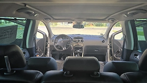 Peugeot 308 - imagine 2