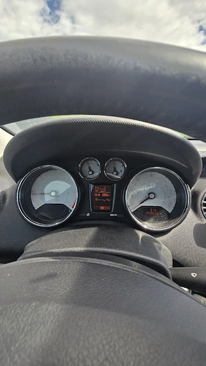 Peugeot 308 - imagine 6
