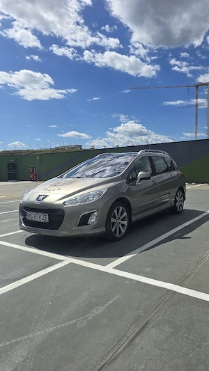 Peugeot 308 - imagine 9