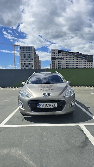 Peugeot 308 - imagine 5