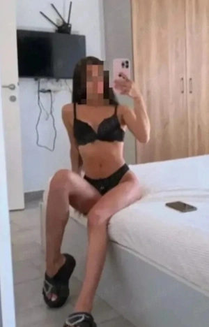 vanesa fac si deplasări    - imagine 3