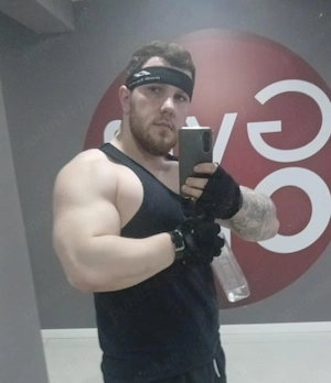 Ofer plăceri doamnelor și domnișoarelor.