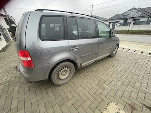 vand Volkswagen Touran 2.0 diesel 2005 - imagine 3