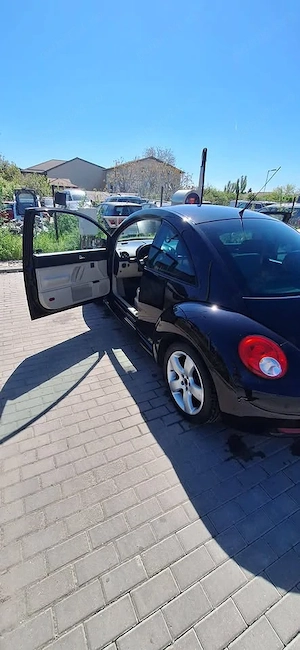 Volkswagen New Beetle, an 2007, motor 2.0 benzină + GPL , 92.000 km - imagine 5