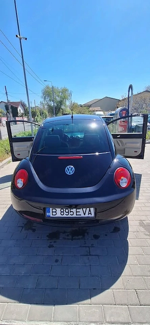 Volkswagen New Beetle, an 2007, motor 2.0 benzină + GPL , 92.000 km - imagine 7