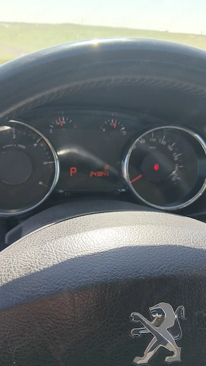 Vând auto Peugeot 3008 - imagine 6