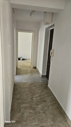 Vând apartament din cărămidă str.Botizului Satu Mare  - imagine 2