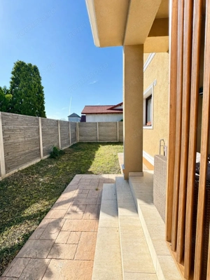 Duplex despartit prin garaj - 5 camere / 3 bai -  mobilata / utilată - imagine 11
