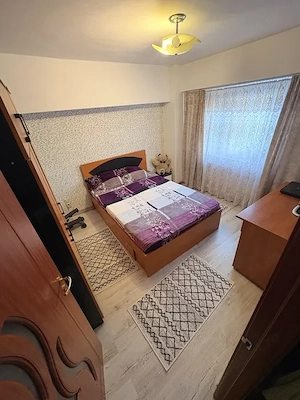 Proprietar vând apartament 3 camere, 70 mp, Tg-Jiu, etaj 8 - imagine 3