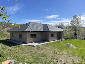 Casa de vanzare in sat Corbu,  comuna Lipovat, judetul Vaslui 