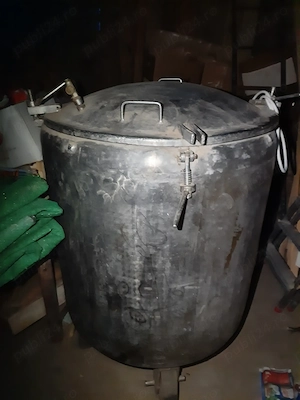 De vanzare butoaie in inox alimentar de 3mm de 300 l