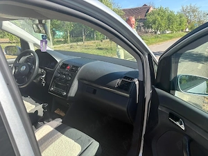 Volkswagen Touran  - imagine 2