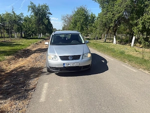 Volkswagen Touran  - imagine 5