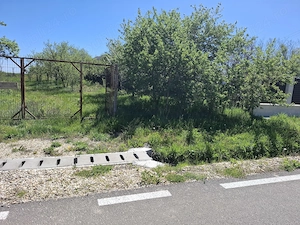 Terenuri intravilan si extravilan,de vanzare