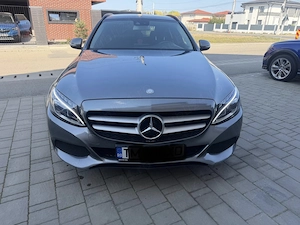 Vând Mercedes C 220