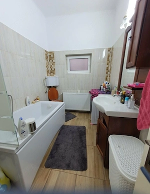 Închiriez casă în zonă centrală - imagine 7