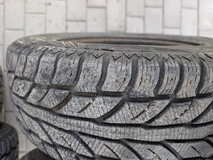 Vând roți cu cauciucuri all season!