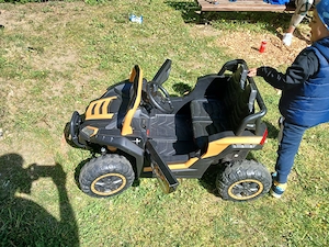 Vând atv electric pt copii 